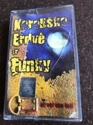 Funky (2) / Karališka Erdvė - Aš Vėl Esu Toli (1998)