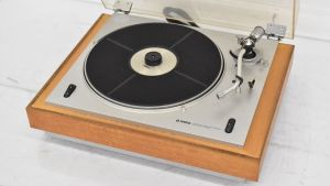 Pārdod YAMAHA YP-700C Turntable Yamaha. Klasika un kvalitāte! - Photo 8